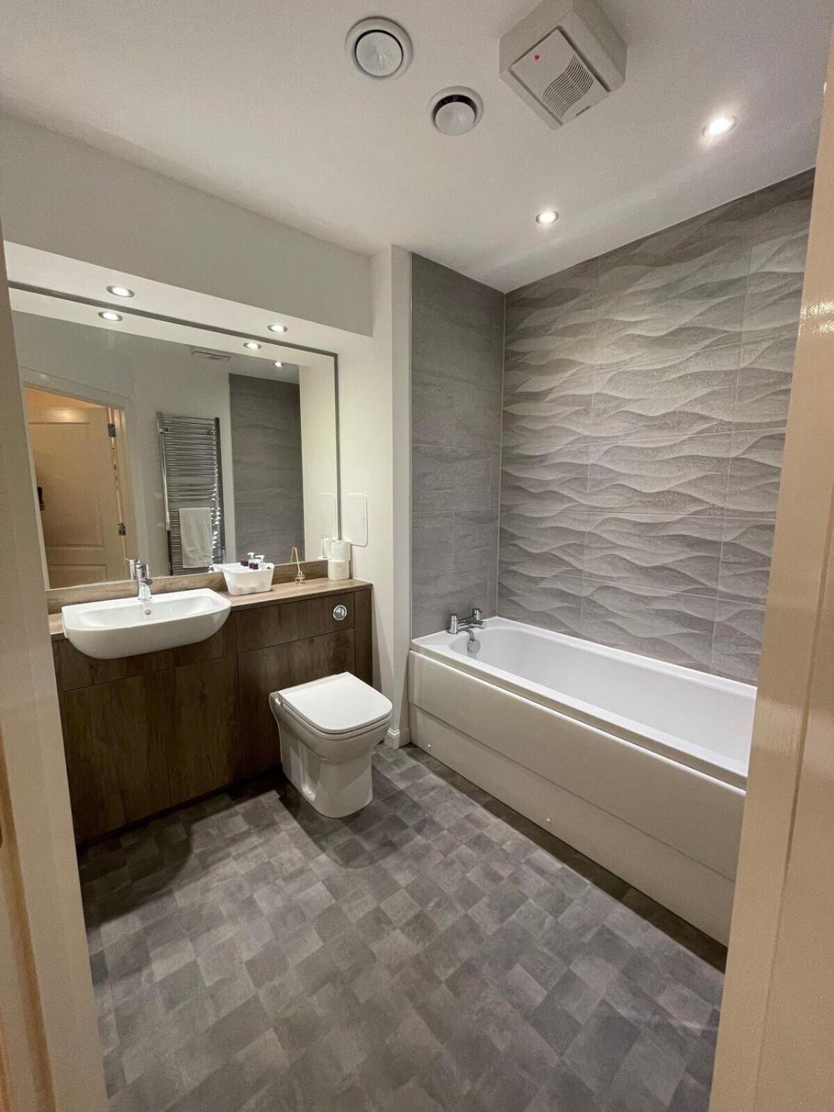 בישופטון 2 Bedroom Luxury Flat In Quiet Village Of Bishopton מראה חיצוני תמונה